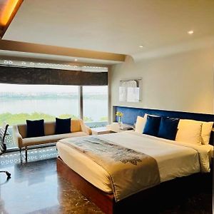 Residence Room on Food Beverages Spa & Laundry Complimentary 2 Pints of Beer once during Lake Check out till 3pm